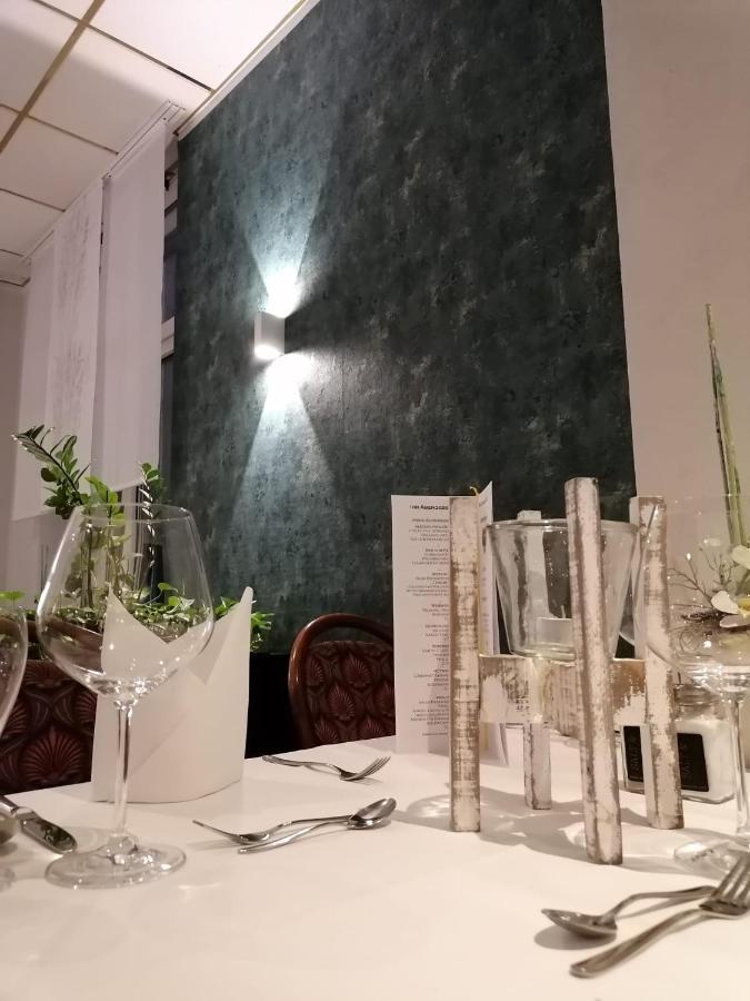 Heidehotel Lubast Екстериор снимка